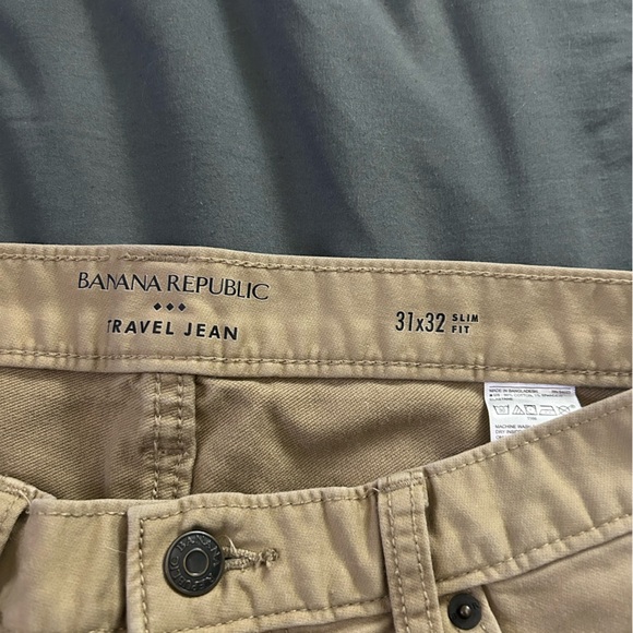 Banana Republic Men’s Khakis Size 31x32 - Picture 2 of 2